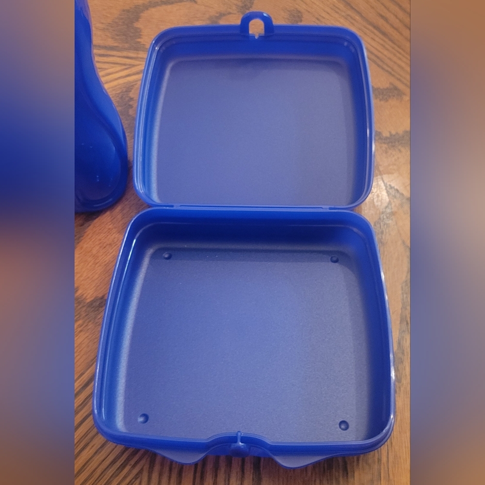 Tupperware Sandwich Keeper Lunch Set - Picture 3 of 5